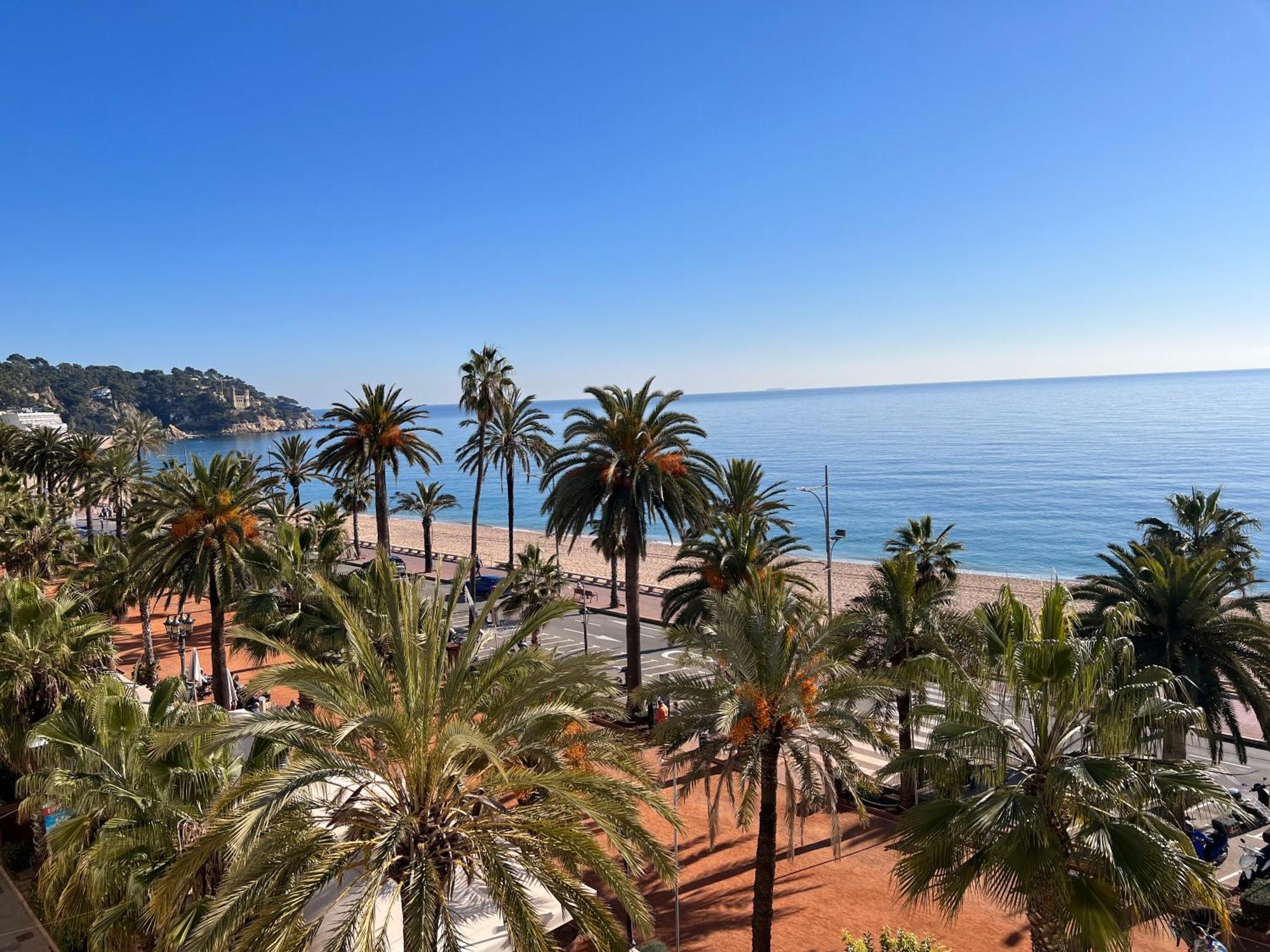 Mediterranean Apartment In Lloret De Mar Next To The Sea Buitenkant foto