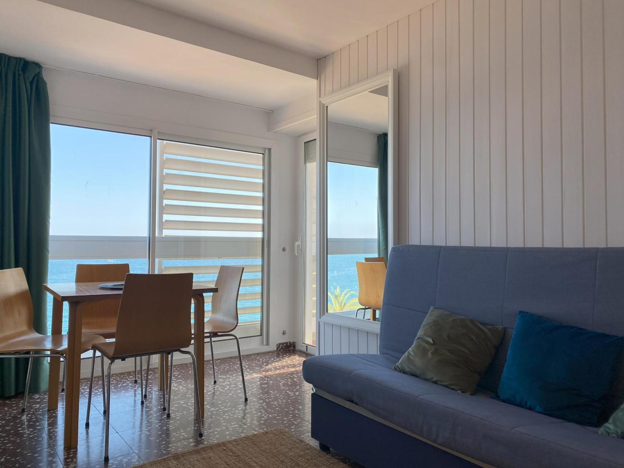 Mediterranean Apartment In Lloret De Mar Next To The Sea Buitenkant foto